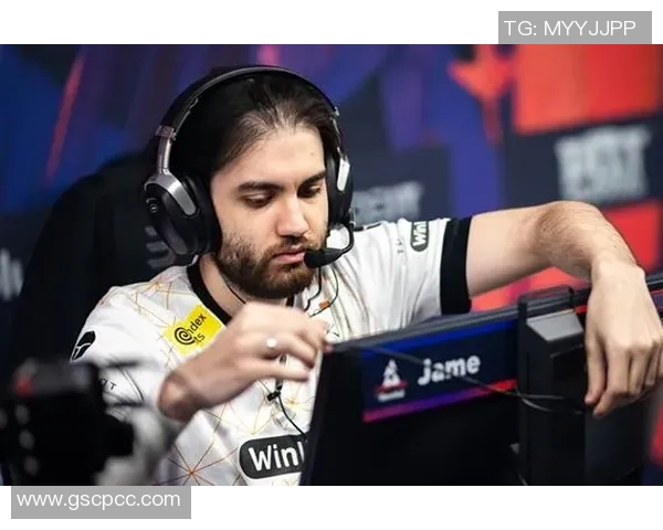 CSGO战术解析：深入剖析JDG团队协作与配合技巧